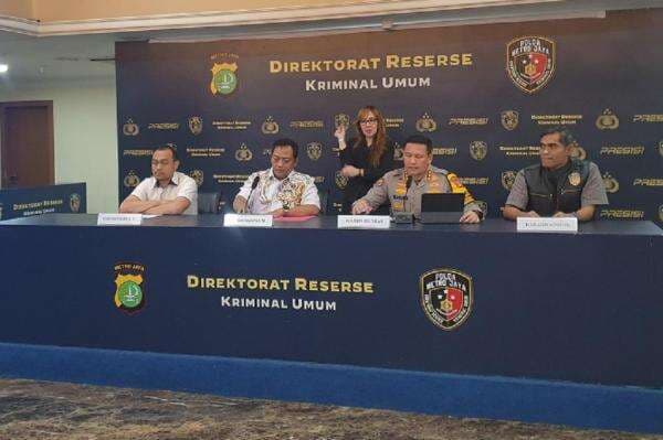 Roy Suryo cs Tetap Tersangka, Polda Metro Tegaskan Ijazah Jokowi Asli Diterbitkan UGM Roy Suryo cs Tetap Tersangka, Polda Metro Tegaskan Ijazah Jokowi Asli Diterbitkan UGM