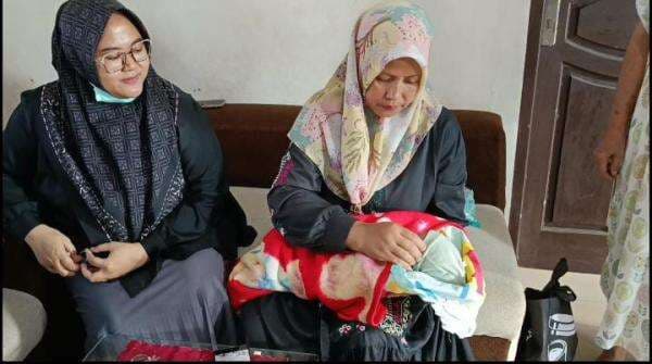 Geger Temuan Bayi Kondisi Masih Hidup di Ciampea Bogor, Diduga Sengaja Dibuang Geger Temuan Bayi Kondisi Masih Hidup di Ciampea Bogor, Diduga Sengaja Dibuang