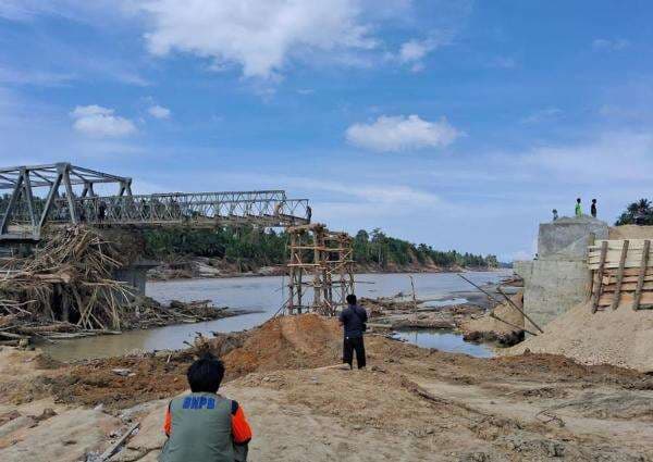 BNPB Pastikan Jembatan Bailey di Bireuen Rampung Akhir Pekan Ini BNPB Pastikan Jembatan Bailey di Bireuen Rampung Akhir Pekan Ini