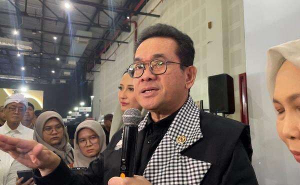 Mendag Larang Masyarakat Beli Baju Impor Bekas, Ini Alasannya Mendag Larang Masyarakat Beli Baju Impor Bekas, Ini Alasannya