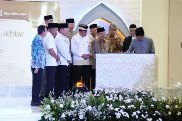 Menteri Agama Resmikan Masjid Raya Baitul Mukhtar di BSD City Menteri Agama Resmikan Masjid Raya Baitul Mukhtar di BSD City