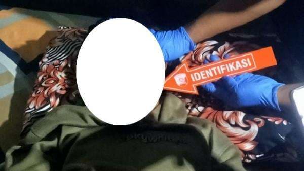 Tragis! Remaja Ditemukan Tewas di Dompu, Posisi Tergantung di Dapur Tragis! Remaja Ditemukan Tewas di Dompu, Posisi Tergantung di Dapur