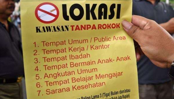 Pansus DPRD DKI Dikecam, Pedagang Kecil Teriak Aturan Larangan Jual Rokok Pansus DPRD DKI Dikecam, Pedagang Kecil Teriak Aturan Larangan Jual Rokok