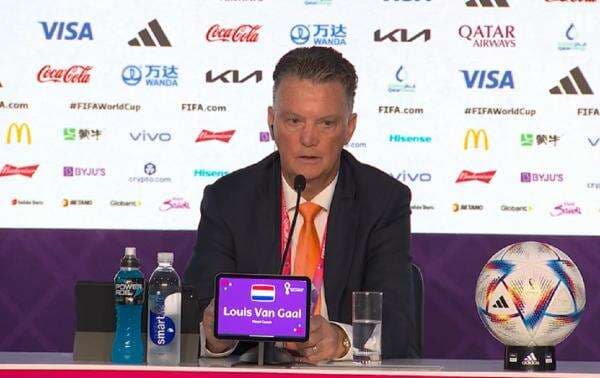 Louis van Gaal Sindir Petinggi Manchester United Tak Mengerti Sepakbola, PSSI Kena Nyinyir jika LVG Latih Timnas Indonesia? Louis van Gaal Sindir Petinggi Manchester United Tak Mengerti Sepakbola, PSSI Kena Nyinyir jika LVG Latih Timnas Indonesia?