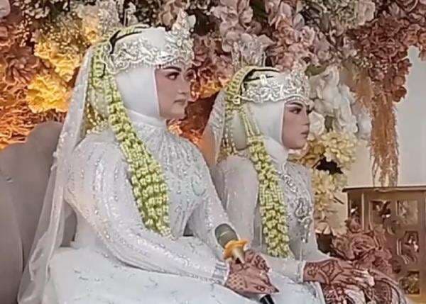Viral Pimpinan Ponpes di Kuningan Dapat Kado Istri Muda di Hari Jadi Pernikahan Viral Pimpinan Ponpes di Kuningan Dapat Kado Istri Muda di Hari Jadi Pernikahan