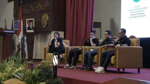 Liga Indonesia Goes to Campus, Kenalkan Industri Sepakbola ke Mahasiswa UNS Liga Indonesia Goes to Campus, Kenalkan Industri Sepakbola ke Mahasiswa UNS