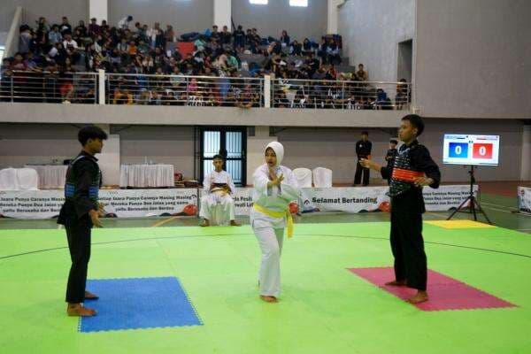 Ratusan Pesilat Berlaga di Kejuaraan Pencak Silat Piala Bupati Purbalingga 2025 Ratusan Pesilat Berlaga di Kejuaraan Pencak Silat Piala Bupati Purbalingga 2025