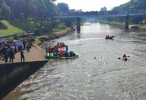 Wali Kota Jaktim Dukung Festival Dayung Sispala di KBT Rutin Tiap Tahun Wali Kota Jaktim Dukung Festival Dayung Sispala di KBT Rutin Tiap Tahun