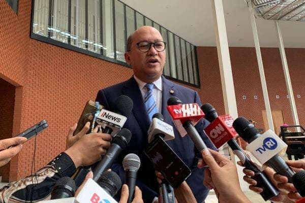 Danantara Tegaskan Tak Ada Rencana Rombak Direksi Bank Himbara Danantara Tegaskan Tak Ada Rencana Rombak Direksi Bank Himbara