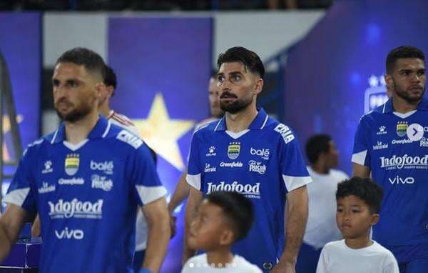 Psywar Marc Klok kepada Frans Putros Jelang Timnas Indonesia vs Irak di Kualifikasi Piala Dunia 2026 Zona Asia Psywar Marc Klok kepada Frans Putros Jelang Timnas Indonesia vs Irak di Kualifikasi Piala Dunia 2026 Zona Asia