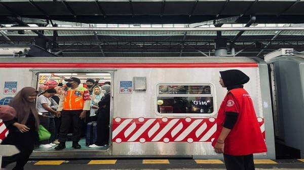 Angkutan Nataru 2024/2025, Penumpang Commuter Line Yogya-Palur Segini Jumlahnya Angkutan Nataru 2024/2025, Penumpang Commuter Line Yogya-Palur Segini Jumlahnya
