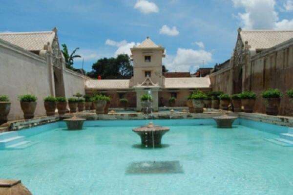 15 Tempat Wisata di Jogja yang Murah tapi Keren Abis, Liburan Hemat Tetap Estetik! 15 Tempat Wisata di Jogja yang Murah tapi Keren Abis, Liburan Hemat Tetap Estetik!