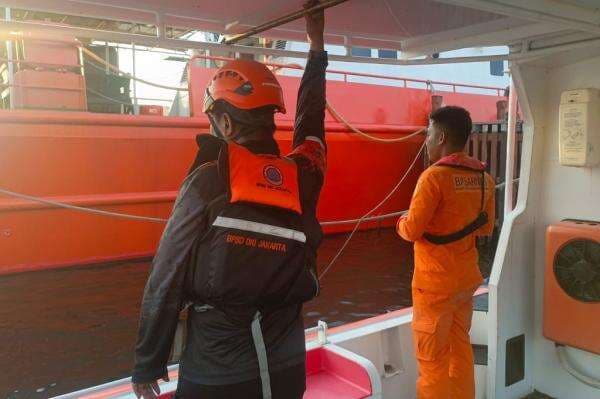 Kapal Nelayan Tenggelam di Perairan Kepulauan Seribu, 5 ABK Hilang Kapal Nelayan Tenggelam di Perairan Kepulauan Seribu, 5 ABK Hilang
