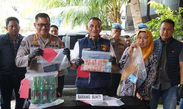 Prostitusi Berkedok Karaoke di Gunung Kemukus Sragen, Pekerjakan Anak di Bawah Umur sebagai PSK Prostitusi Berkedok Karaoke di Gunung Kemukus Sragen, Pekerjakan Anak di Bawah Umur sebagai PSK