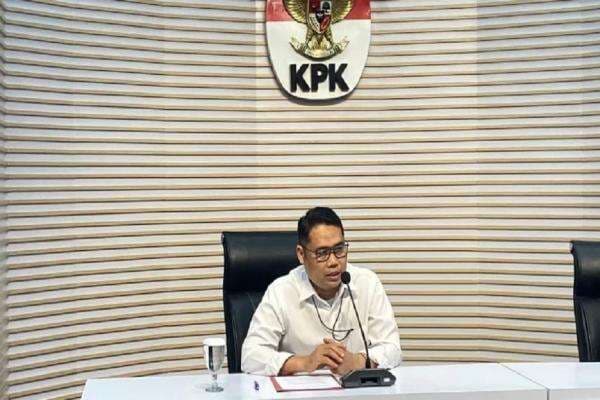 Khalid Basalamah Kembalikan Uang Terkait Kasus Kuota Haji, KPK: Dicicil Dalam Bentuk USD Khalid Basalamah Kembalikan Uang Terkait Kasus Kuota Haji, KPK: Dicicil Dalam Bentuk USD