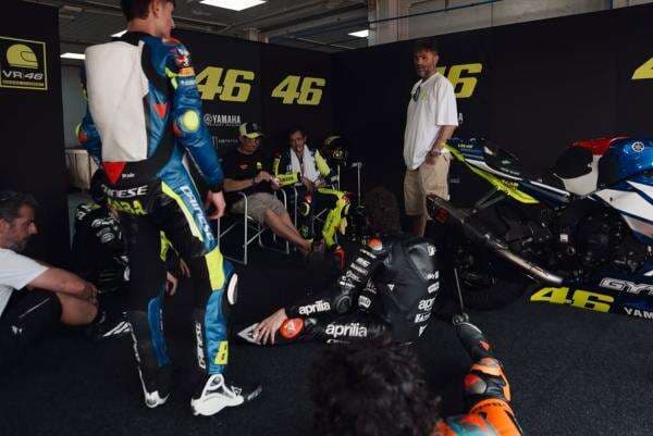 Valentino Rossi Puji Sirkuit Mandalika Usai Mencobanya untuk Pertama Kali Valentino Rossi Puji Sirkuit Mandalika Usai Mencobanya untuk Pertama Kali