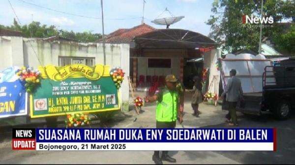 Suasana Rumah Duka Eny Soedarwati di Bojonegoro, Jemaah Umroh Korban Kecelakaan di Arab Saudi Suasana Rumah Duka Eny Soedarwati di Bojonegoro, Jemaah Umroh Korban Kecelakaan di Arab Saudi