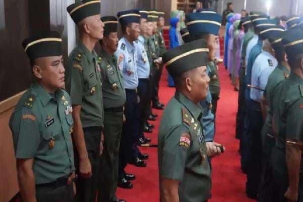 9 Mayjen TNI Tinggalkan Militer usai Mutasi TNI Januari-Maret 2025, Ini Daftar Namanya 9 Mayjen TNI Tinggalkan Militer usai Mutasi TNI Januari-Maret 2025, Ini Daftar Namanya