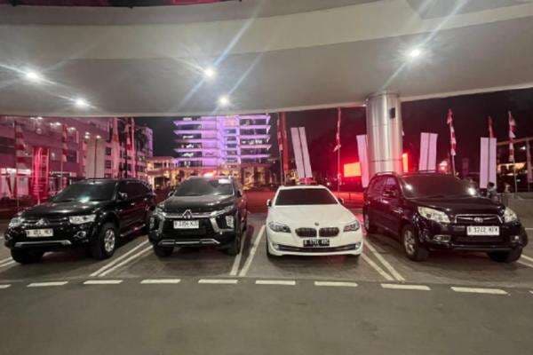 9 Mobil Riza Chalid Disita Kejaksaan Agung, Apa Saja Jenisnya? 9 Mobil Riza Chalid Disita Kejaksaan Agung, Apa Saja Jenisnya?