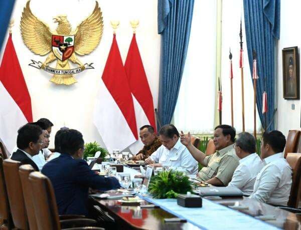 Prabowo Gelar Ratas dengan Purbaya hingga Zulhas, Ini yang Dibahas Prabowo Gelar Ratas dengan Purbaya hingga Zulhas, Ini yang Dibahas