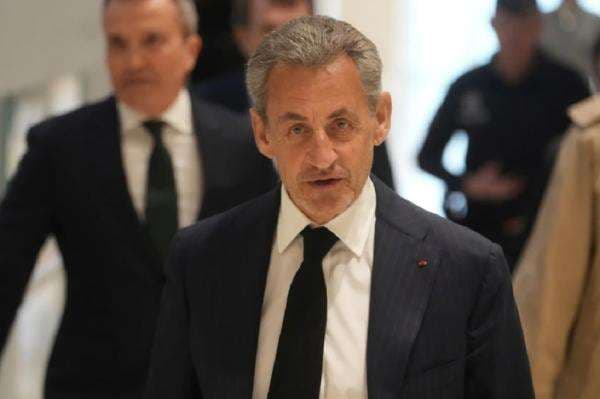 Dijebloskan ke Penjara, Mantan Presiden Prancis Sarkozy Dibully Napi Lain Dijebloskan ke Penjara, Mantan Presiden Prancis Sarkozy Dibully Napi Lain