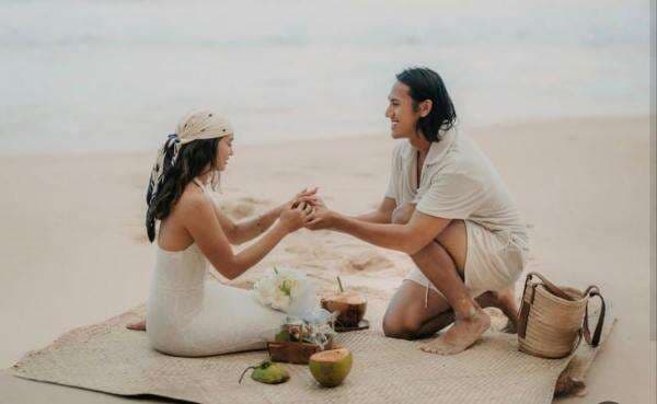 Selamat! Sean Gelael Resmi Lamar sang Kekasih Hana Malasan Selamat! Sean Gelael Resmi Lamar sang Kekasih Hana Malasan