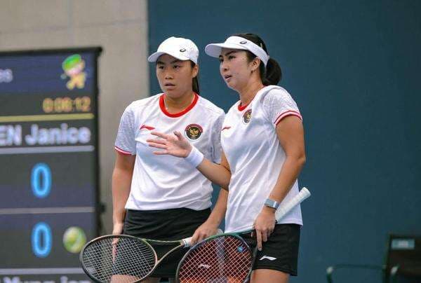 Hasil Tenis SEA Games 2025: Tim Putri Indonesia Melaju ke Semifinal Hasil Tenis SEA Games 2025: Tim Putri Indonesia Melaju ke Semifinal