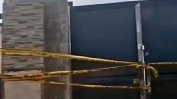 Bareskrim Gerebek Gudang Penimbunan BBM Ilegal di Jember, 10 Orang Ditangkap Bareskrim Gerebek Gudang Penimbunan BBM Ilegal di Jember, 10 Orang Ditangkap