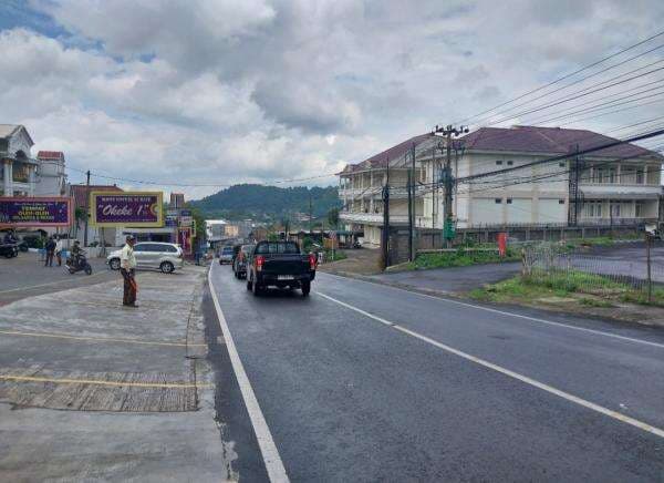 10 Ribu Unit Kendaraan Dipredikisi Padati Puncak Pada Libur Tahun Baru 10 Ribu Unit Kendaraan Dipredikisi Padati Puncak Pada Libur Tahun Baru
