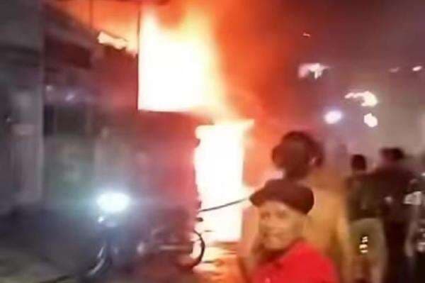 Kebakaran Maut di Penjaringan Jakut, 5 Penghuni Rumah Terjebak hingga Tewas Kebakaran Maut di Penjaringan Jakut, 5 Penghuni Rumah Terjebak hingga Tewas