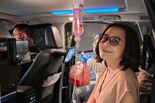 Totalitas! Prilly Latuconsina Diinfus di Mobil: Demi Perfilman Indonesia Totalitas! Prilly Latuconsina Diinfus di Mobil: Demi Perfilman Indonesia