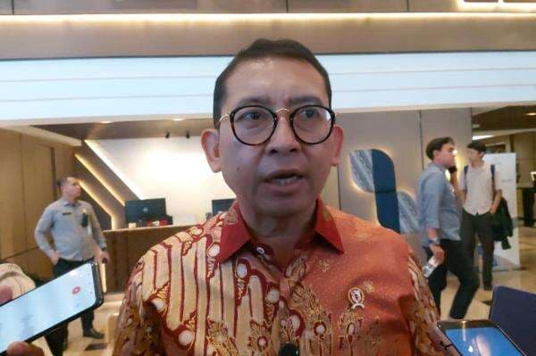 Fadli Zon: Buku Tulis Ulang Sejarah Diluncurkan 14 Desember 2025 Fadli Zon: Buku Tulis Ulang Sejarah Diluncurkan 14 Desember 2025