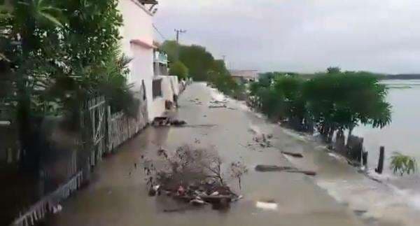 7 Kecamatan di Karawang Dilanda Banjir Rob 7 Kecamatan di Karawang Dilanda Banjir Rob