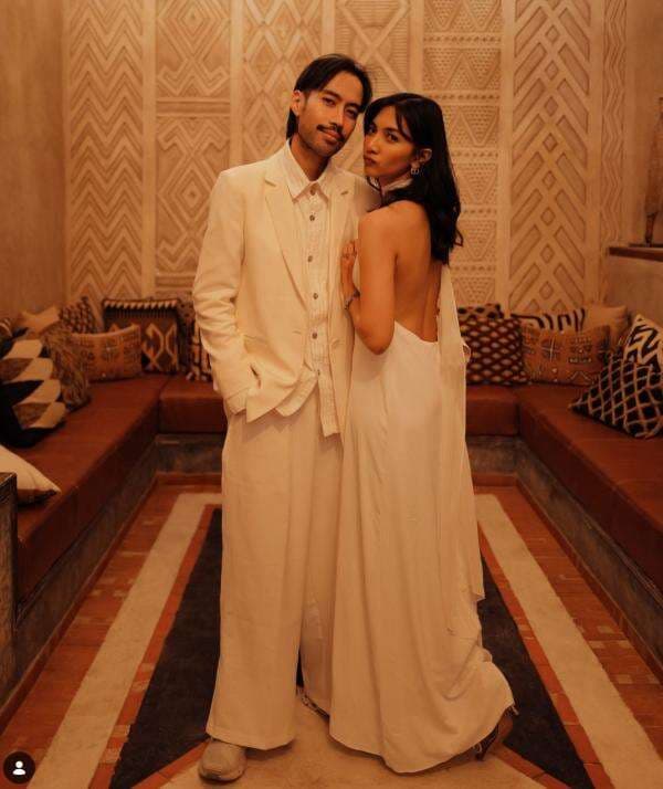 Vidi Aldiano Tampil Berkumis, Bikin Netizen Pangling Vidi Aldiano Tampil Berkumis, Bikin Netizen Pangling