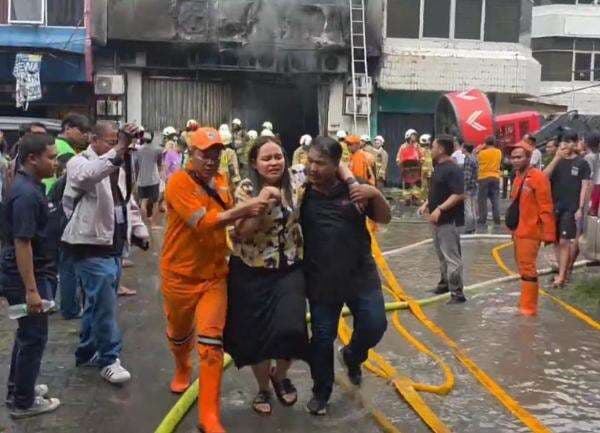 6 Fakta Kebakaran di Gedung Terra Drone Kemayoran, Karyawan Panik hingga 22 Tewas Terjebak 6 Fakta Kebakaran di Gedung Terra Drone Kemayoran, Karyawan Panik hingga 22 Tewas Terjebak