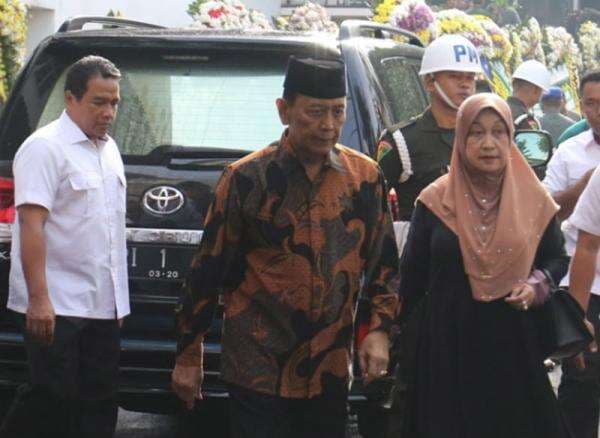 Jenazah Istri Wiranto Rugaiya Usman Akan Dimakamkan di Karanganyar Jenazah Istri Wiranto Rugaiya Usman Akan Dimakamkan di Karanganyar
