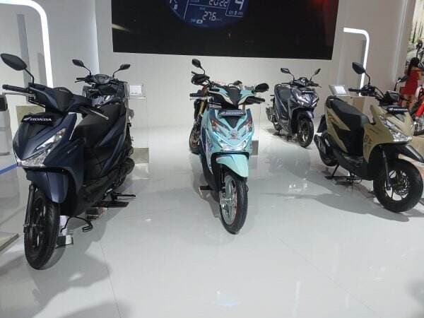 Apakah Motor Aman Konsumsi BBM Etanol 10? Ini Kata Honda Apakah Motor Aman Konsumsi BBM Etanol 10? Ini Kata Honda
