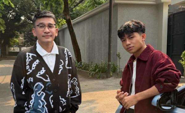 Betrand Peto Puji Kebaikan Ruben Onsu selama Jadi Ayah Sambung: Dia Hebat Betrand Peto Puji Kebaikan Ruben Onsu selama Jadi Ayah Sambung: Dia Hebat