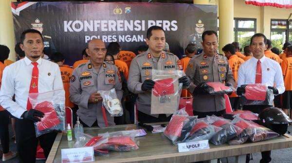 Polres Nganjuk Ungkap 35 Kasus Kejahatan Dalam Sebulan, 53 Pelaku Diringkus Polres Nganjuk Ungkap 35 Kasus Kejahatan Dalam Sebulan, 53 Pelaku Diringkus