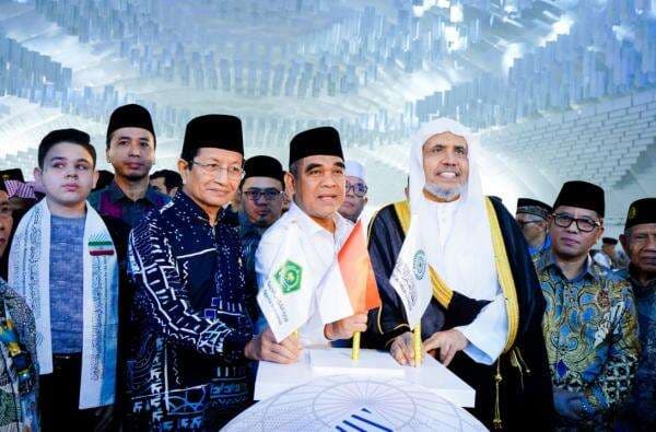 Menag Ajak Hafidz Quran Disabilitas Netra Doakan Korban Bencana Sumatera Menag Ajak Hafidz Quran Disabilitas Netra Doakan Korban Bencana Sumatera