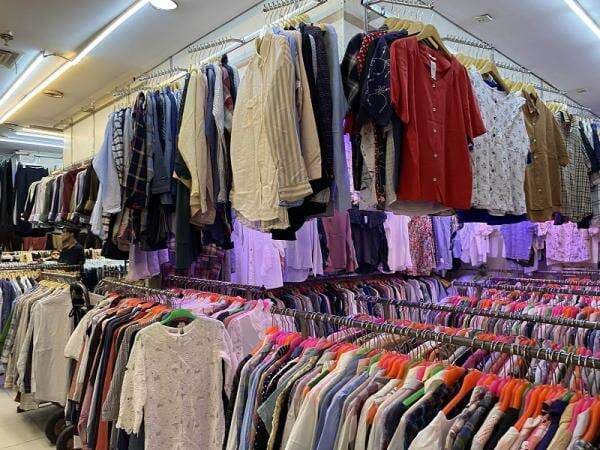 Angka Impor Baju Bekas Melesat dari 7 Ton Jadi 3.600 Ton selama Tiga Tahun Angka Impor Baju Bekas Melesat dari 7 Ton Jadi 3.600 Ton selama Tiga Tahun