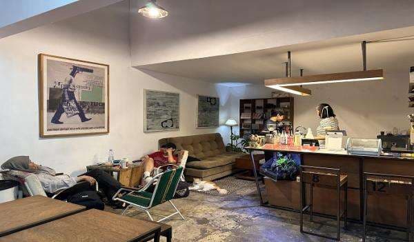 Temukan Kenyamanan Sejati di Coffee Shop Homey Bandung Temukan Kenyamanan Sejati di Coffee Shop Homey Bandung