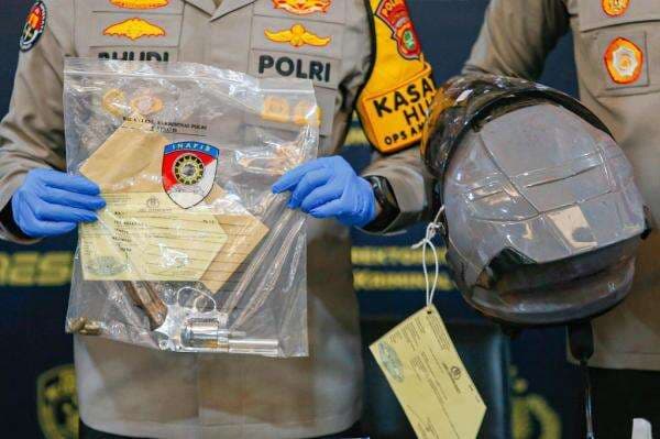 Polisi Ungkap Penembak Hansip di Cakung Pakai Senpi Rakitan, Asal-usul Didalami Polisi Ungkap Penembak Hansip di Cakung Pakai Senpi Rakitan, Asal-usul Didalami