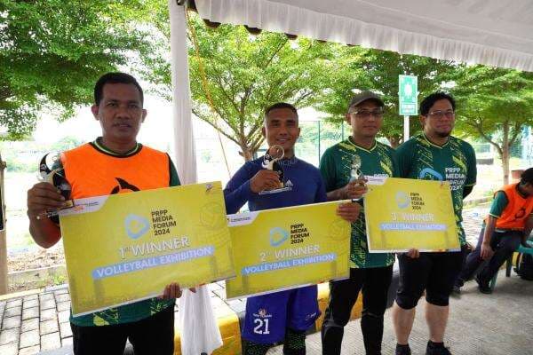 Perkuat Sinergi. PRPP ajak Awak Media Tuban Kompetisi Bola Voli, PWI Tuban Peringkat Pertama Perkuat Sinergi. PRPP ajak Awak Media Tuban Kompetisi Bola Voli, PWI Tuban Peringkat Pertama