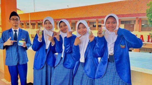 Akhir Tahun, SMP Ihsaniyah Kota Tegal Raih Dua Prestasi Internasional Akhir Tahun, SMP Ihsaniyah Kota Tegal Raih Dua Prestasi Internasional