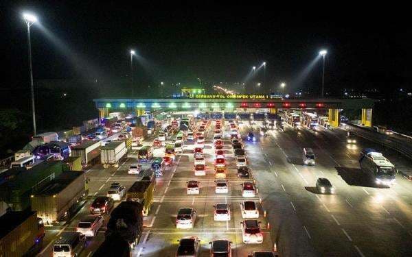 Jasa Marga Prediksi Puncak Arus Mudik Nataru pada 22 dan 24 Desember Jasa Marga Prediksi Puncak Arus Mudik Nataru pada 22 dan 24 Desember