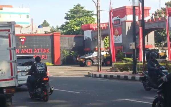 Mako Brimob Kelapa Dua Depok Dijaga Ketat usai Serangan Massa Mako Brimob Kelapa Dua Depok Dijaga Ketat usai Serangan Massa