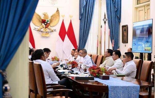 Koperasi Merah Putih yang Sudah Terbentuk 9.835 Unit, Prabowo Bahas di Ratas Koperasi Merah Putih yang Sudah Terbentuk 9.835 Unit, Prabowo Bahas di Ratas