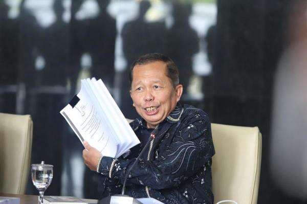 Bantah Tuduhan Ijazah Palsu, Hakim MK Arsul Sani Ungkap Perjalanan Dapatkan Gelar Doktor Bantah Tuduhan Ijazah Palsu, Hakim MK Arsul Sani Ungkap Perjalanan Dapatkan Gelar Doktor
