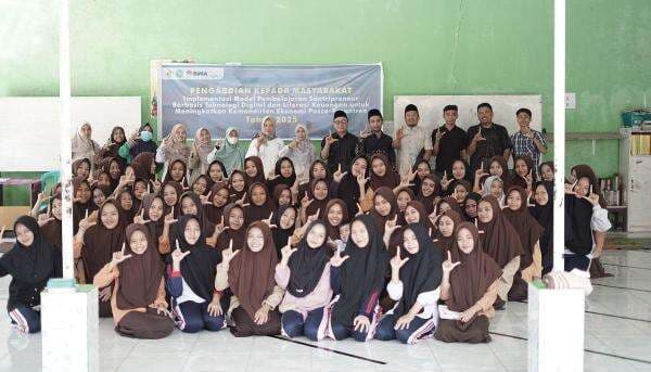 Implementasi Model Pembelajaran Santripreneur Dorong Kemandirian Ekonomi Santriwati Pasca-Pesantren Implementasi Model Pembelajaran Santripreneur Dorong Kemandirian Ekonomi Santriwati Pasca-Pesantren